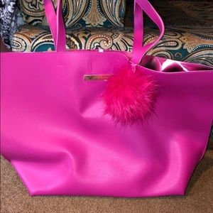Vince Camuto Tote FOR WOMEN OR GIRLS!